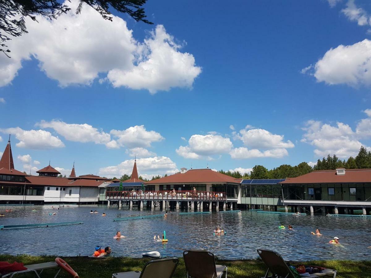 Andre & Moni Apartment Balatongyörök Екстериор снимка