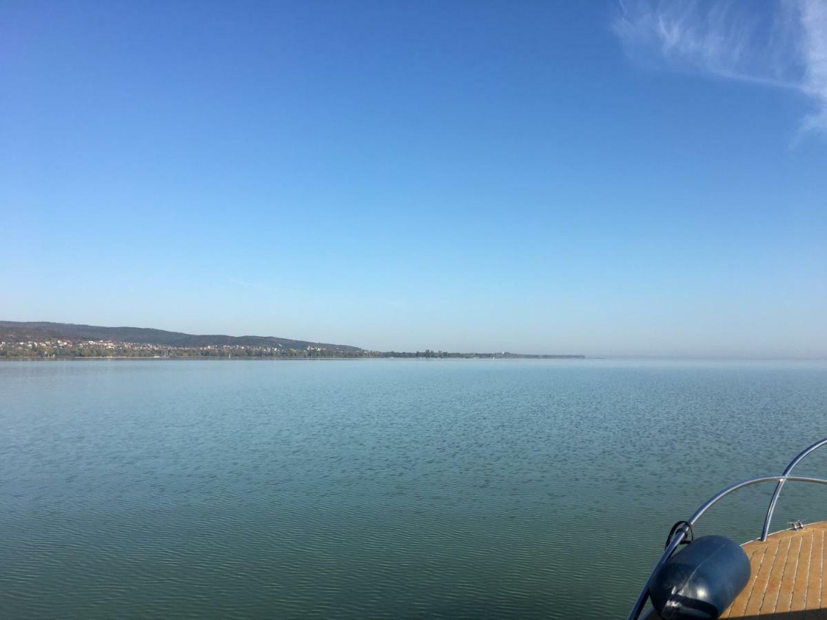 Andre & Moni Apartment Balatongyörök Екстериор снимка